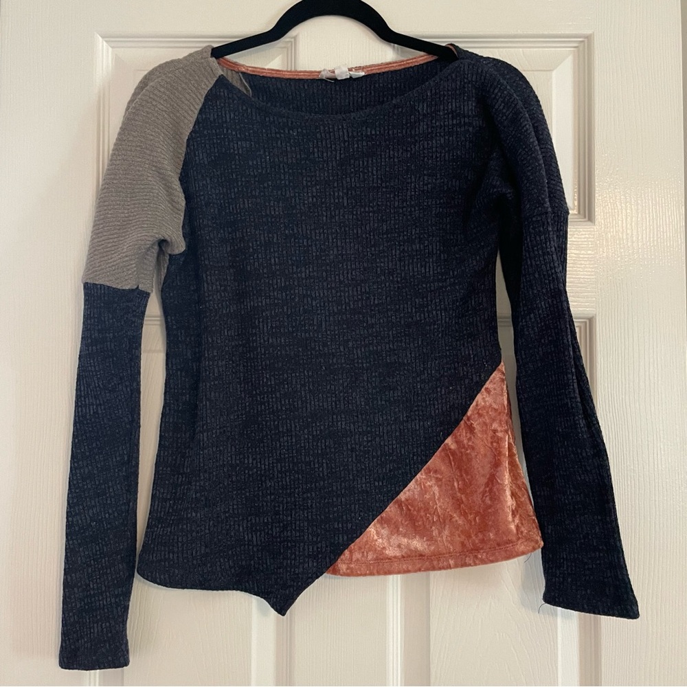THML Long Sleeve Shirt. Girls Large. Funky multi-material shirt.